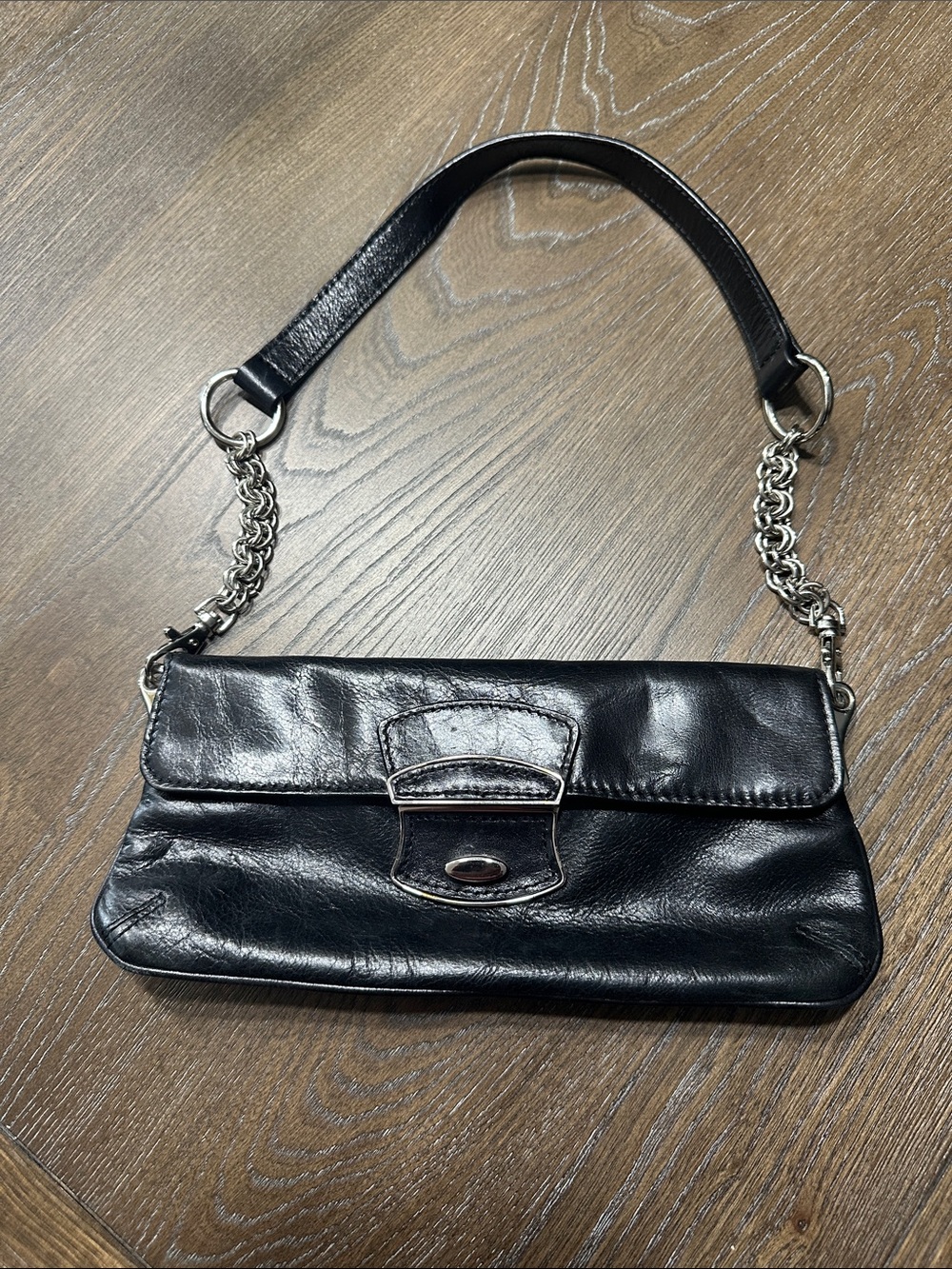 Giani Bernini Black Leather Shoulder Bag with Silver Chain Strap